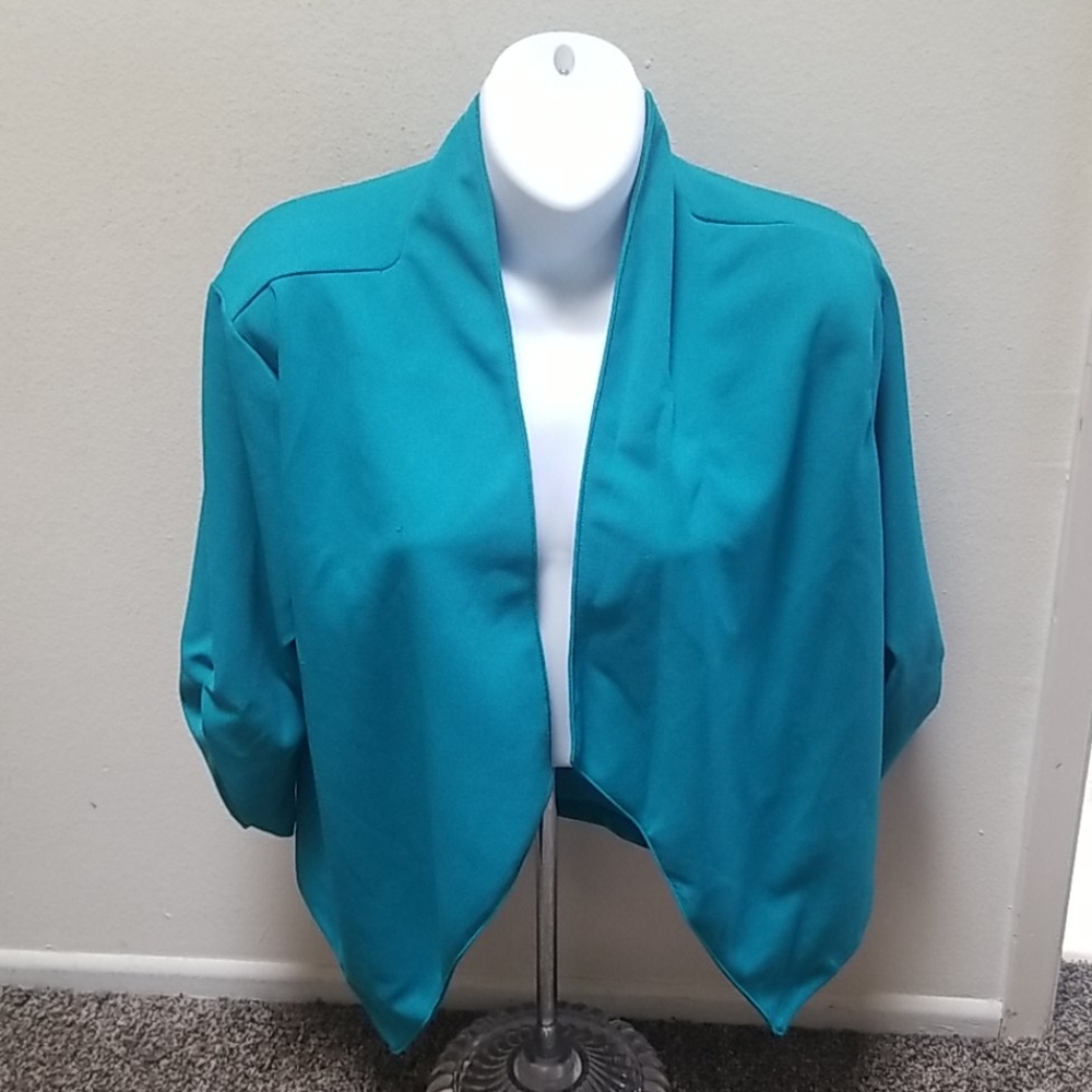 VKY & CO Crepe-Knit Three Quarter-Sleeve Blazer
